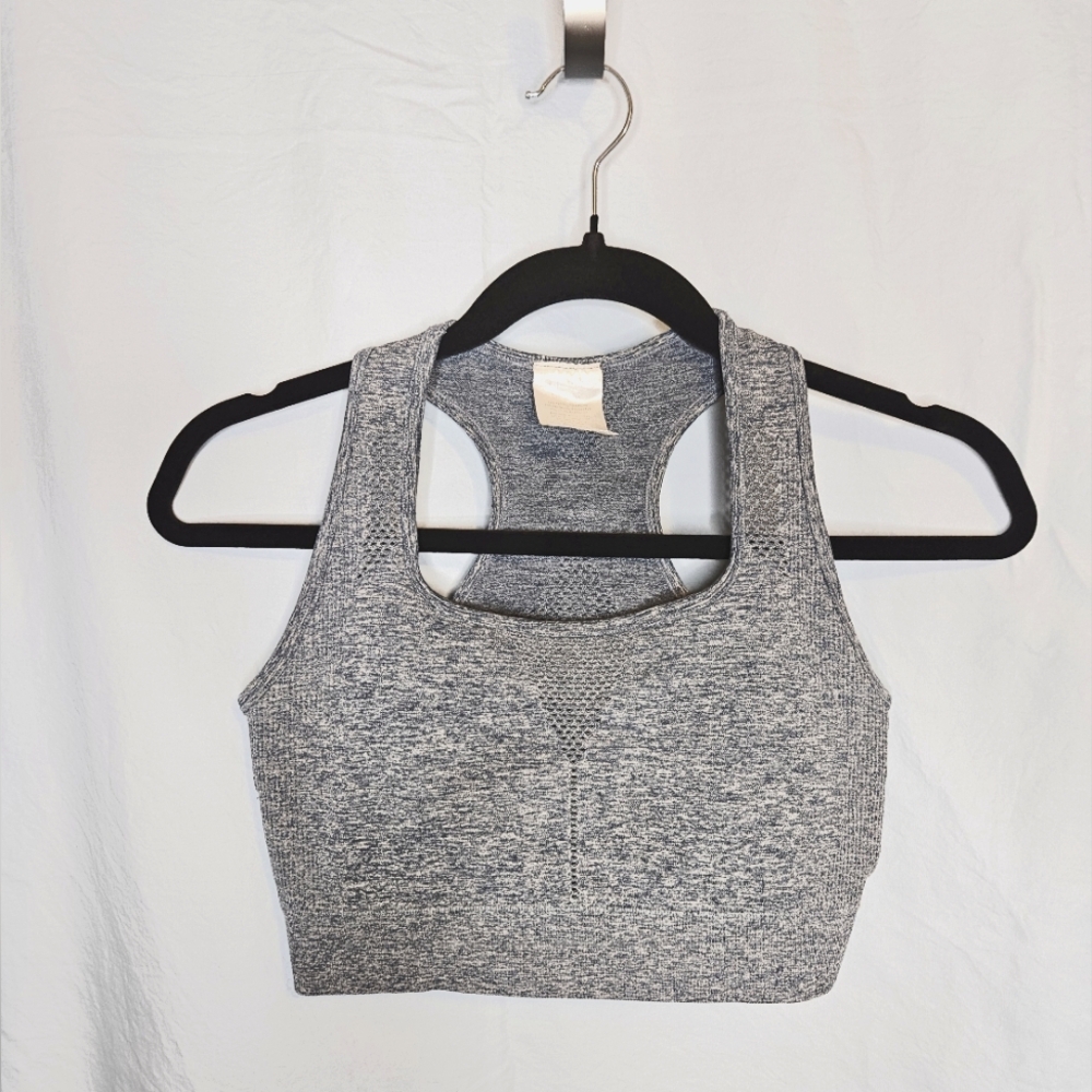 BuffBunny Collection Recharge Seamless Sports Bra in Gray - Size M